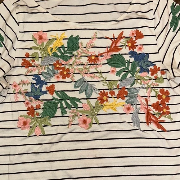 Gianni Bini Floral Embroidered Stripe Top XS Boho Casual Shirt - Picture 3 of 13